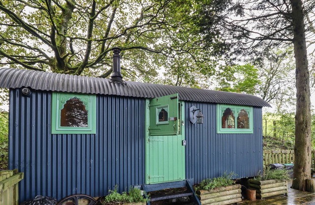 SHANTI, pet friendly, character holiday cottage in Beguildy