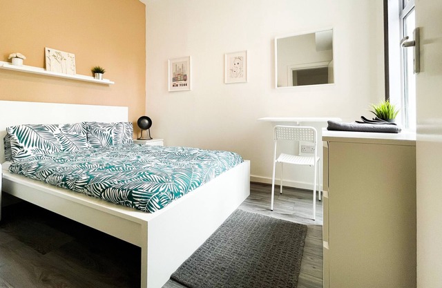 Shared Living Oasis: Your Personal Escape