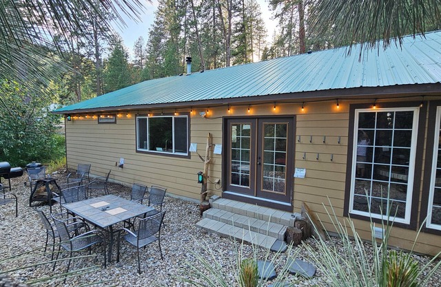 Shattuck Mountain Retreat - New Secrete Spa Hidden in the Forest!