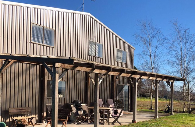 Shed 85 - peace and privacy - pet friendly