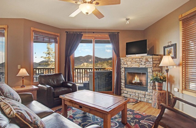 Sheep Mountain 20B - 2 Br Condo with Private Hot Tub - Mountain Views