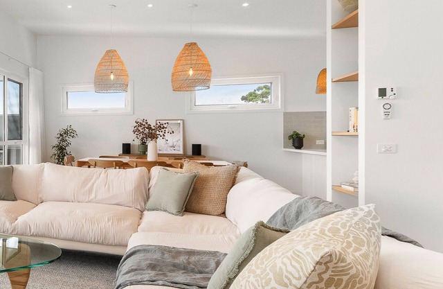 Shelby Beachhouse with Scandi Hot Tub & McCrae Views