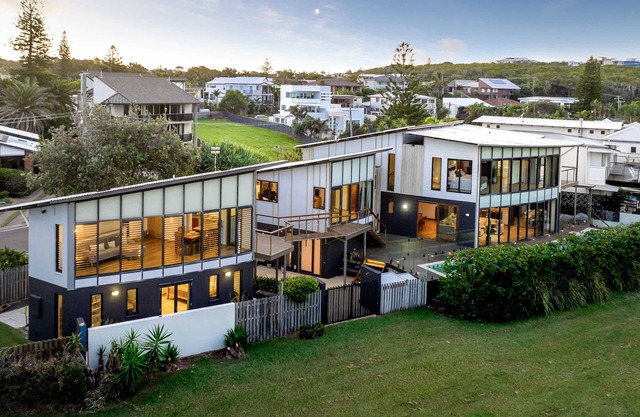 Shelly Oceanfront—Luxe Estate with Private Studio