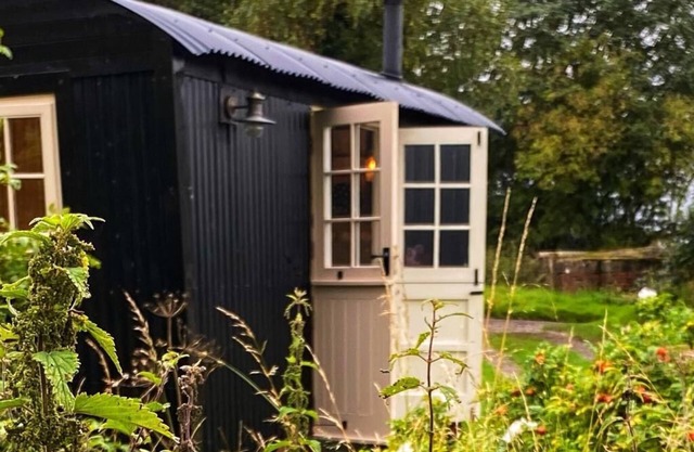 Shepherd hut Glamping in Northumberland