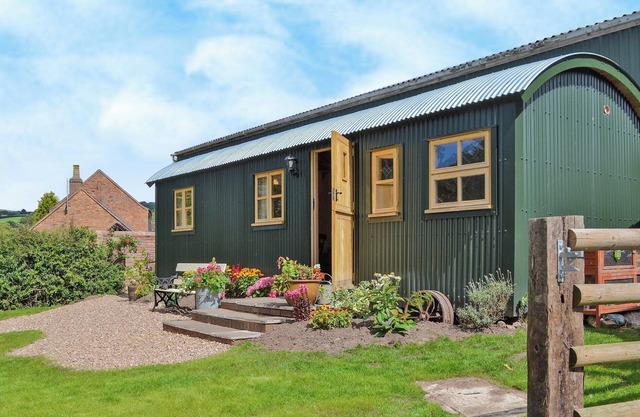 Shepherds Lodge-ukc2358