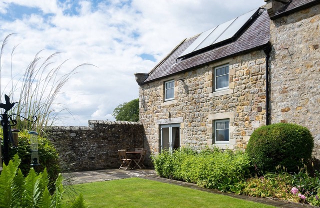 Shepherds Retreat - Self catering accommodation sleeping 4 guests in 2 bedrooms