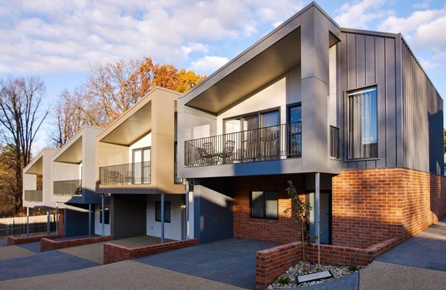 Sheppard - Art House Townhouses - An Art Inspired Townhouse, featuring 2 bedrooms and 2 bathrooms