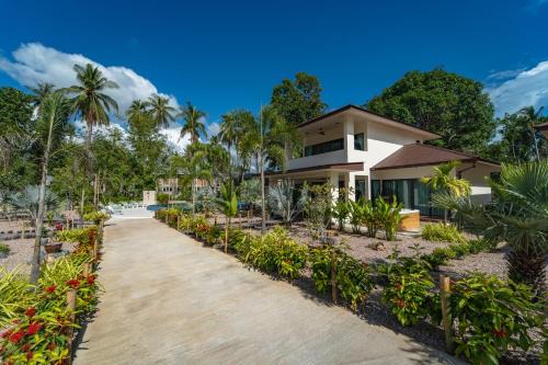 SHI Phangan Villas