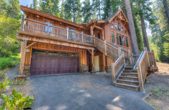 Shining Shire - Sauna, steam shower, very cool!