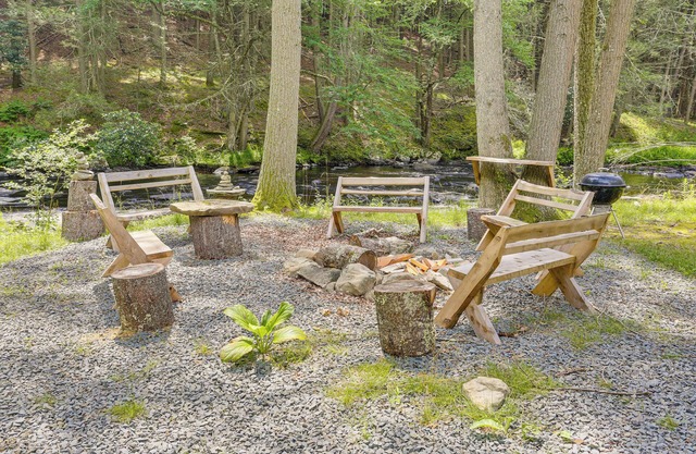 Shohola Creek On-Site: Updated Getaway w/Deck!