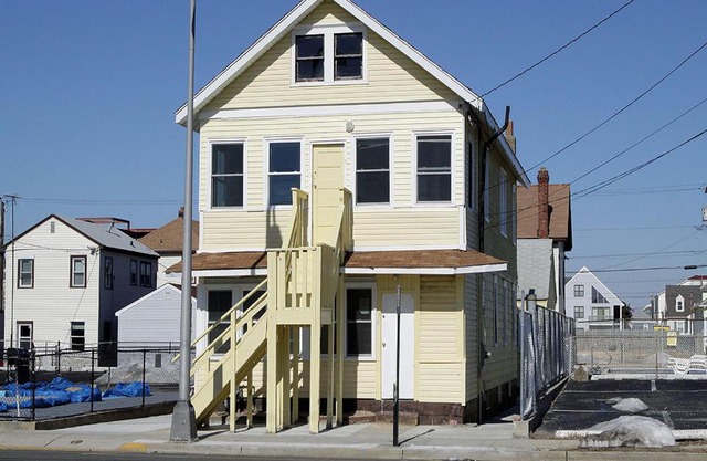 Shore Beach Houses - 38 B Lincoln Ave