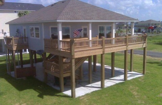 Shore Haven - 2 Bedrooms, 2 Bath, Sleeps 10 - Beach Front!