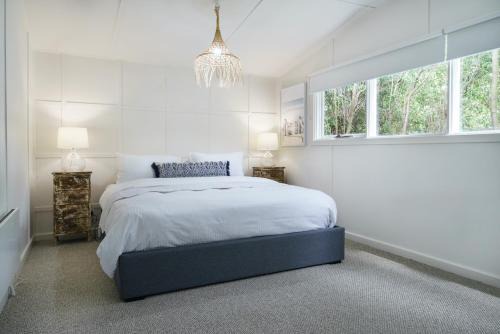 Shoreline Hideaway