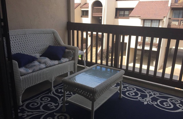 Shores #6: 1 BR sleeps 4