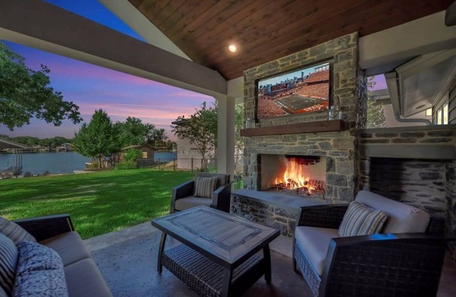 Shorewood Manor- Open Water Lakefront w/Boat Dock