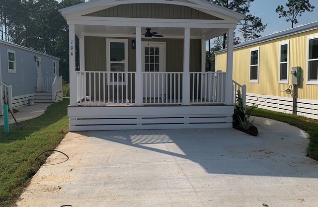 Short drive to the beautiful 30-A beaches!nCozy Riverwalk Landing Cottage 9-I