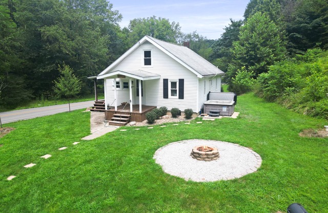 Shorty's Place | Hocking Hills