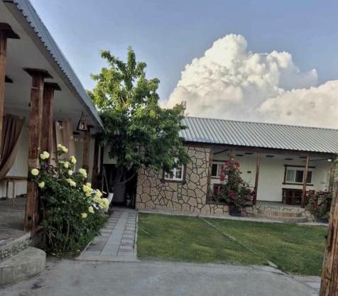 Shorzha Kangar Guesthouse