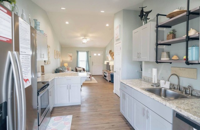 Shrimp Shack - Close to Downtown & Beaches - King Bed - Boat Parking - NO Pet Fees !