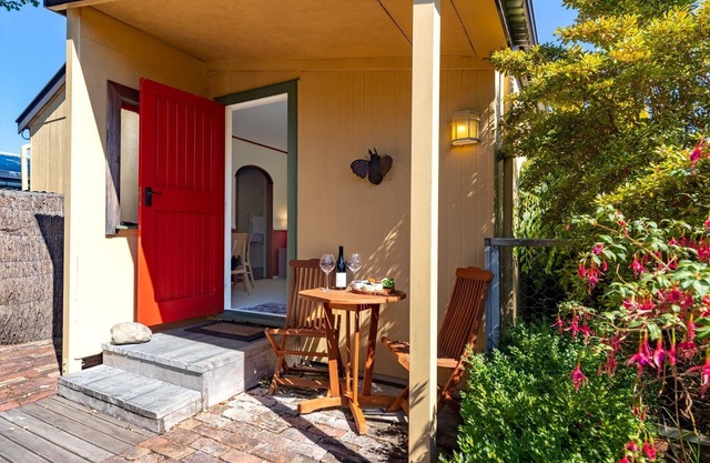 Shy Studio - Boutique accommodation in Greytown