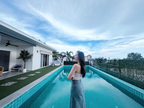 Siam Royal View Pool Villa Perfect for Family BBQ & Fun