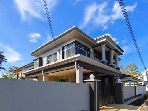 Sibu T3 Homestay- 5 Bedrooms