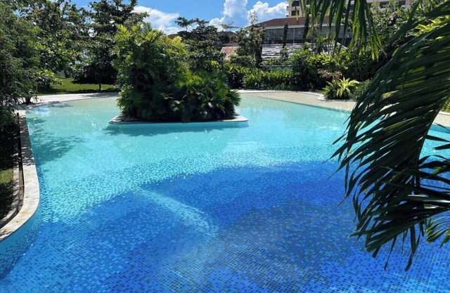 Side-by-side Luxury at Tambuli Resort for families. Wifi, Pool, Discount Passes