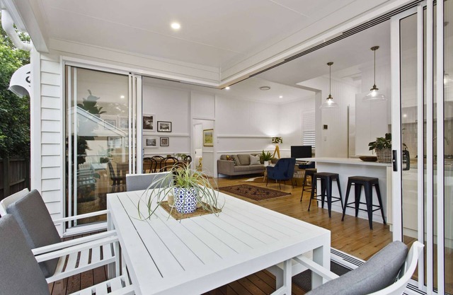 Sierra Cottage - Stunning Renovation in Superb Location