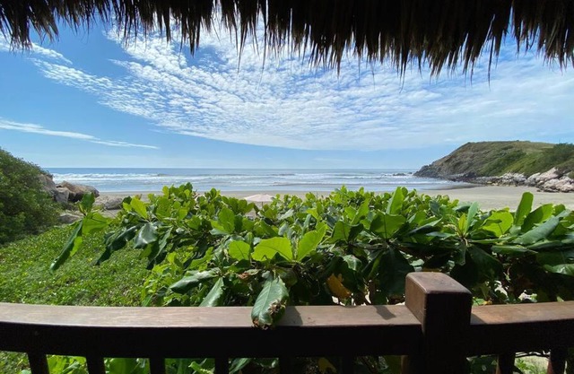 Siete Piedras Beachfront Village
