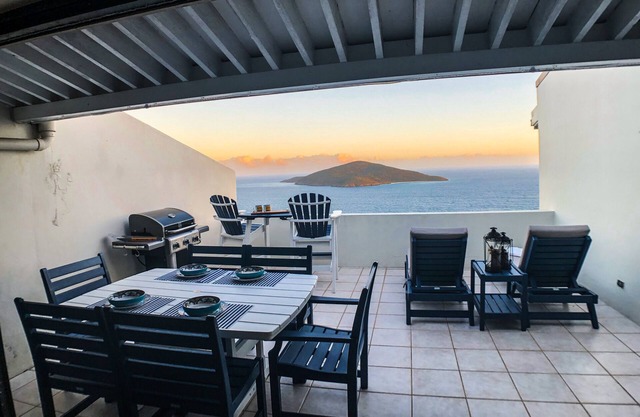 Siggy's Lookout: Family Friendly Condo with Spectacular Views and Amenities