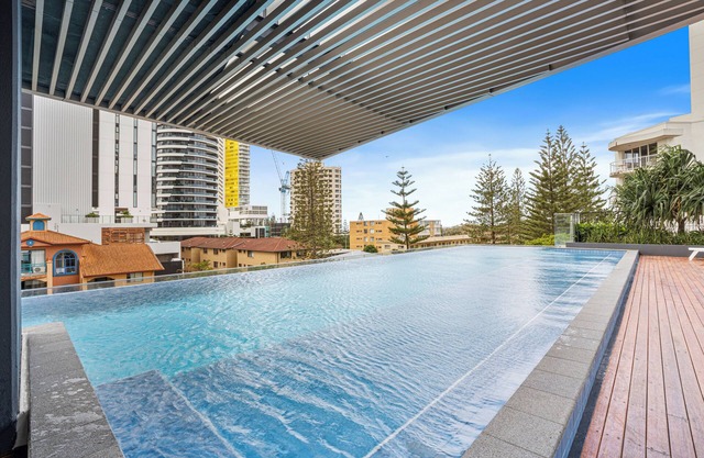 Signature Broadbeach - GCLR
