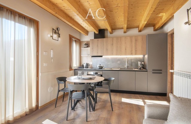 Silia's Home - Two Bedroom Apartment, Sleeps 4