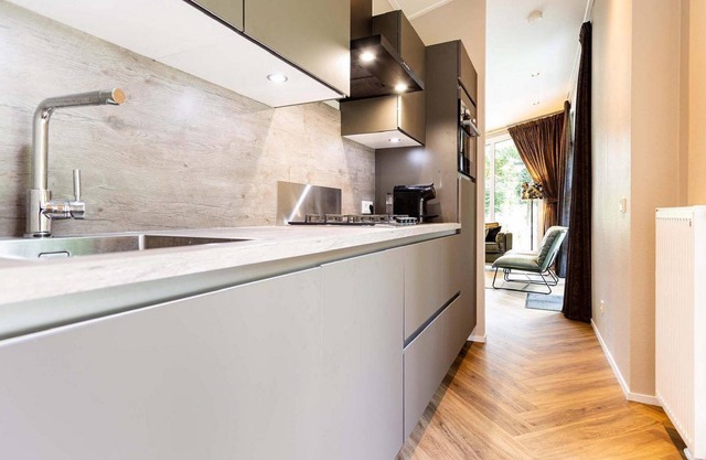 ✓ Silva at Landgoed De Scheleberg ✓ Holiday home for 4 people ✓ Located in Lunteren (Gelderland) ✓ Holiday resort in the Veluwe region ✓ Book directly at the resort