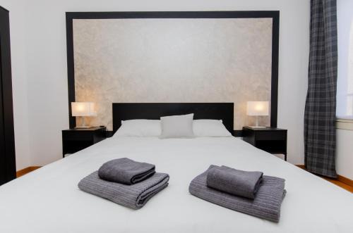 Silver Room