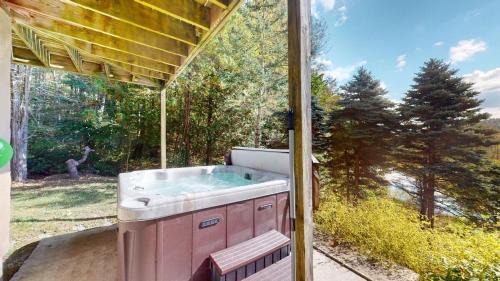 Silver Spring Chalet Brought to you by GetAway Vacations