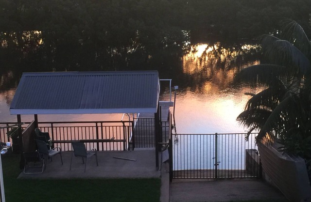Silver Waters -Large Family Home to Retreat, Unwind and Relax - Close to Beaches