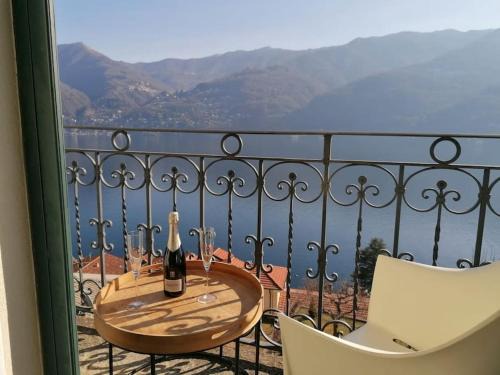 Simo House/Stunning Lake View/Balcony