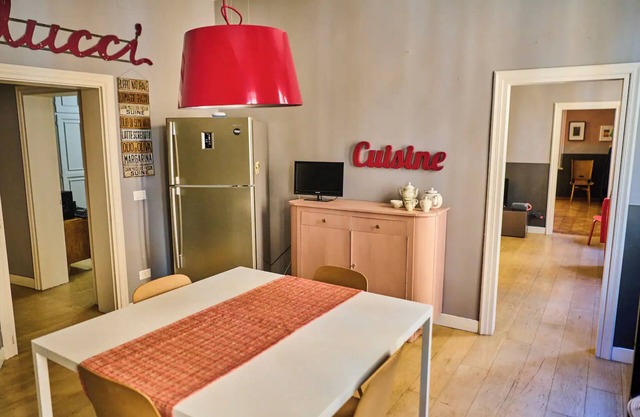 SIMONA's place. The center of Modena CIN IT036023C2V4ED6TF5 CIR 036023-AT-00032