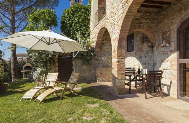 SIMONA STUDIO WITH PRIVATE GARDEN AND STUNNING VIEW
