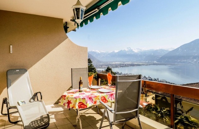 Simple apartment on the 2nd floor for 1-3 persons.