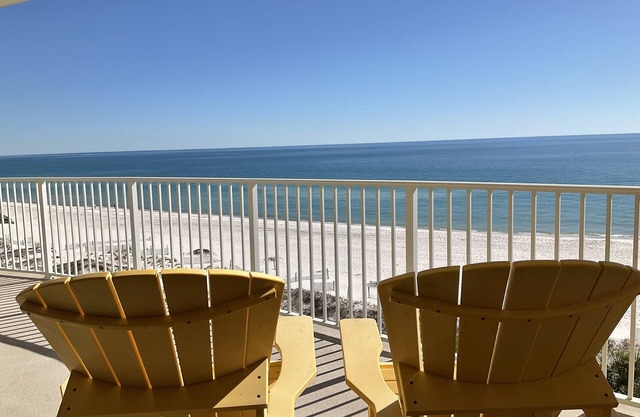 Simply Irresistible 2 *Gulf Front View*Make A Reservation For Fun At The Beach!