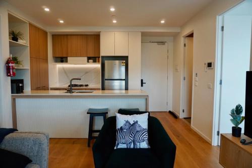 Simply Luxe - 2BR 2Bath Stay