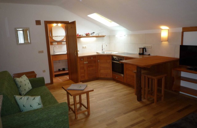 Single apartment no. 9, 2nd floor, east-facing balcony - Gästehaus Johanna