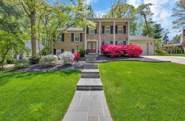 Single Family Home -Annandale/Fairfax/Falls Church - 5 BD 3 BA - Long Term Stay