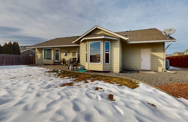 Single-Level Ranch Home with WiFi, Grill, & Big Backyard - Near Town