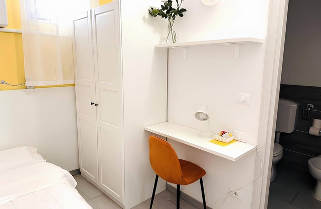Single room with private bathroom
