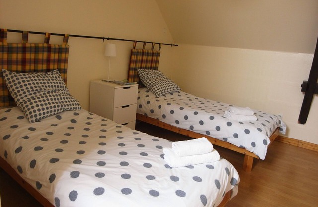 Single room-Standard-Private Bathroom-No view