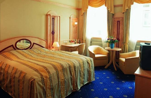 Single Room Shower / WC - Häcker's Fürstenhof Wellness & Spa Resort
