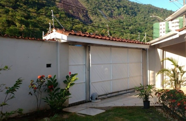Single-storey house with pool, Caraguatatuba-Sumaré