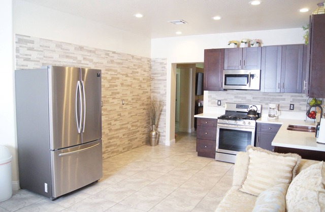 Single Story House . No stairs to walk. Grate and convenient location.